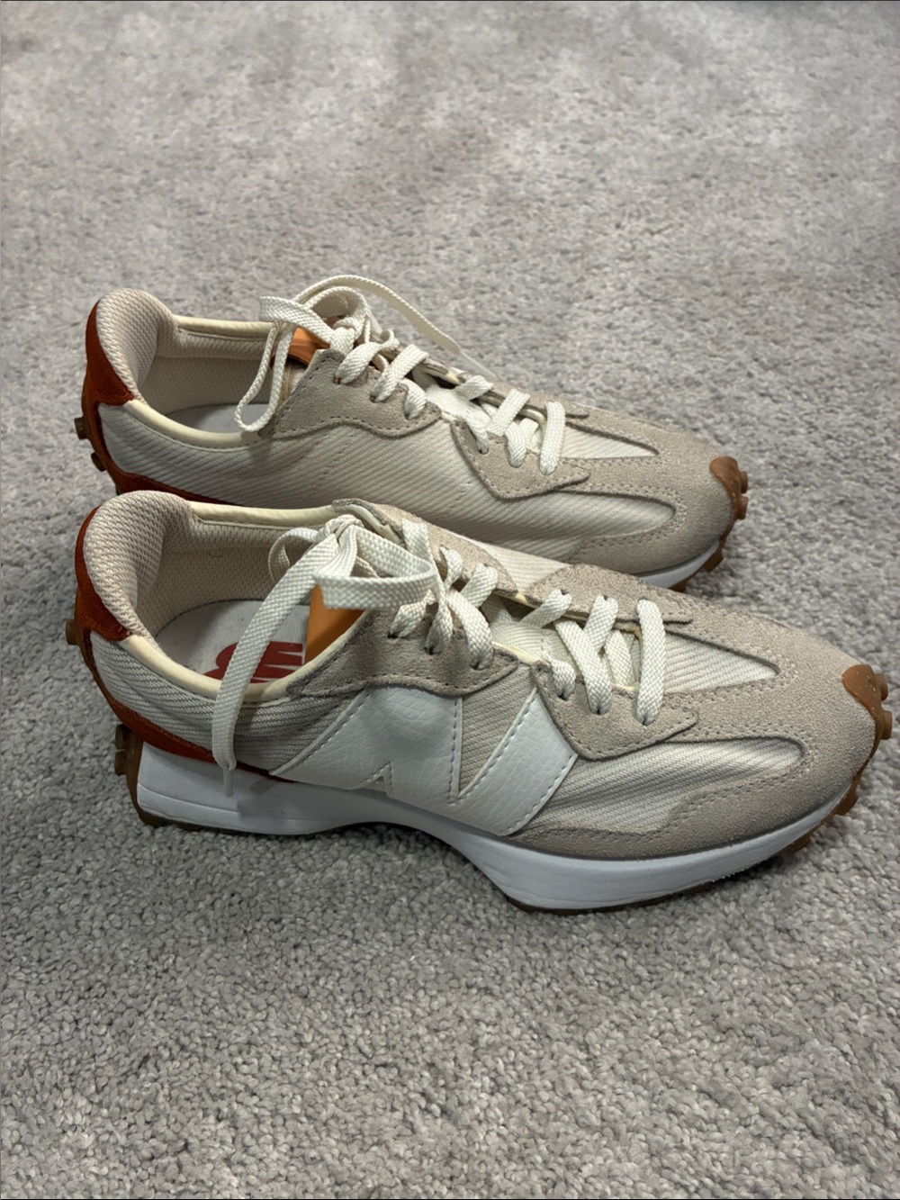 Woman’s New Balance 237 sneakers